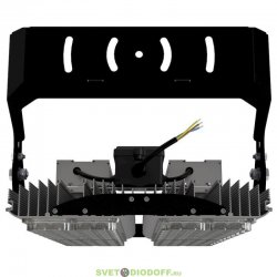 Светодиодный прожектор для спортивных объектов, портов и тд Плазма 400 L V, 400Вт, 68000Лм, 5000К, оптика 80х30°