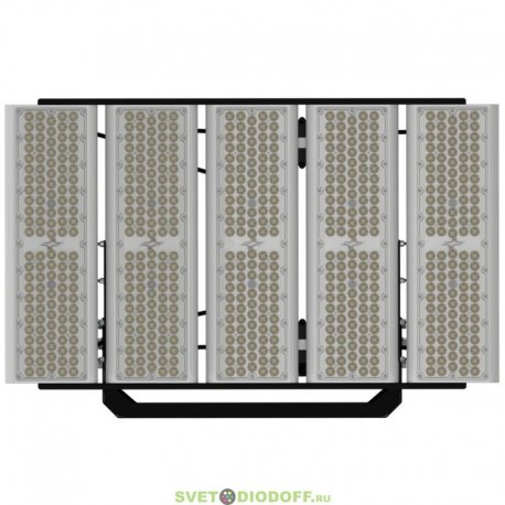Светодиодный прожектор для спортивных объектов, портов и тд Плазма 1500 LV CRI80 , 1500Вт, 225000Лм, 5000К, оптика 90°